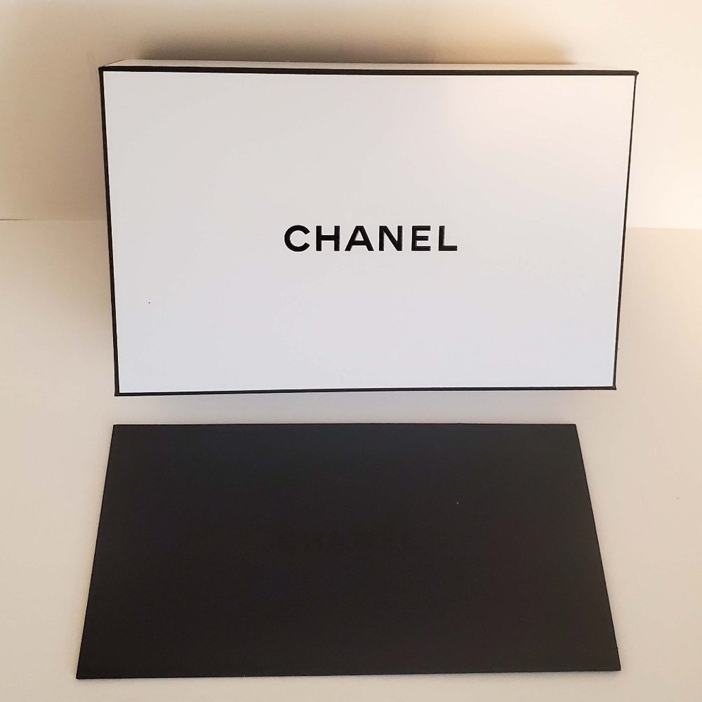 CHANEL BOX